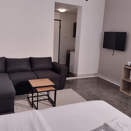 Pansea 12 Exclusive Suites เทสซาโลนิกิ ภายนอก รูปภาพ