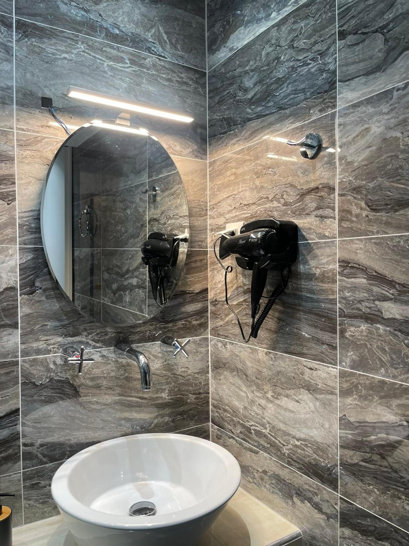 Pansea 12 Exclusive Suites เทสซาโลนิกิ ภายนอก รูปภาพ